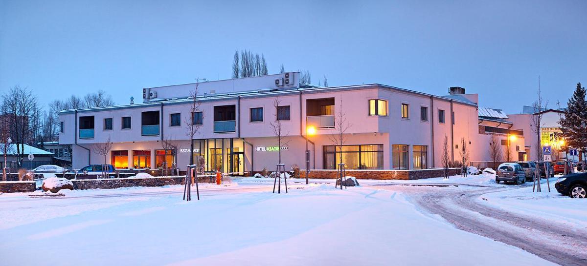 阿巴西亚疗养酒店 Nový Jičín 外观 照片